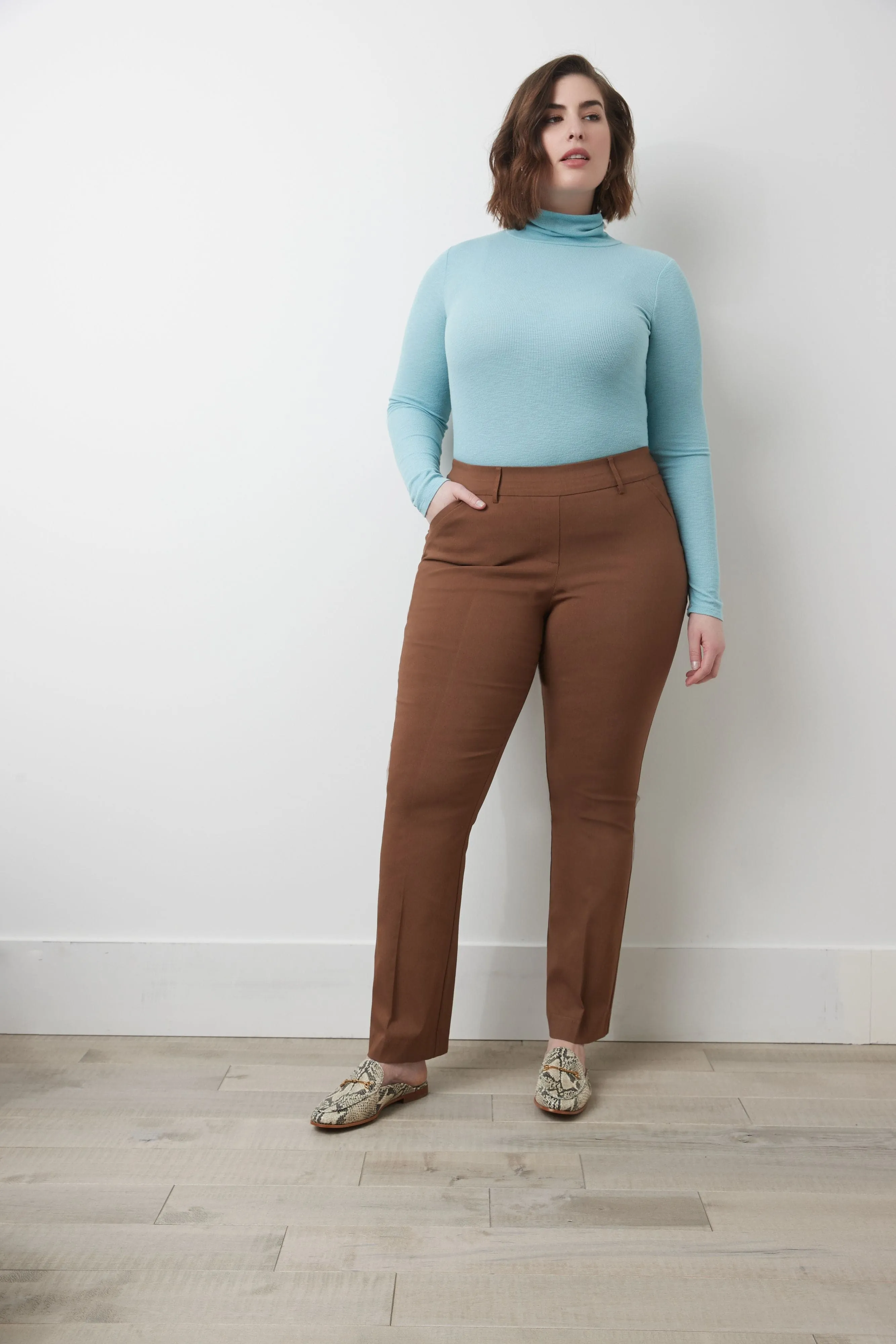 Curvy Pull-on Barely Bootcut Classic Pants