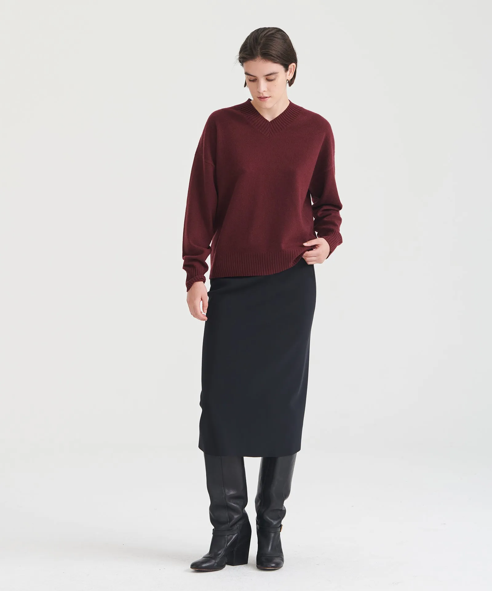 Signature Cashmere Boyfriend V-Neck Sweater